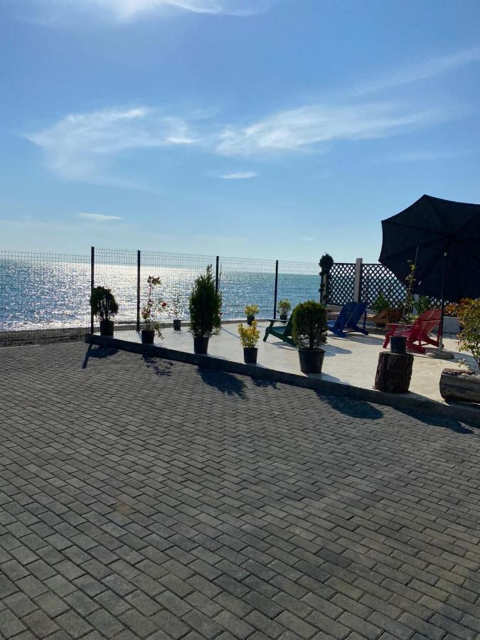Claude Monet Seaside Hotel Григолети Екстериор снимка